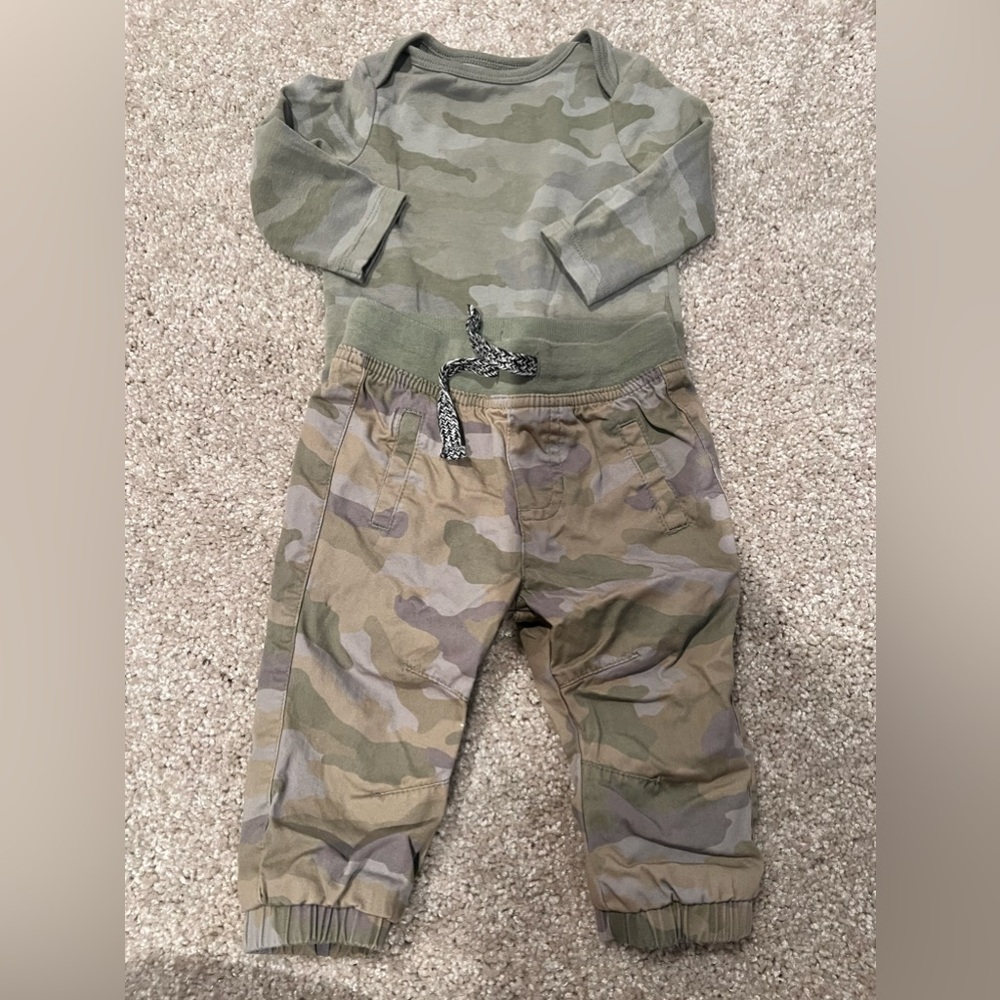 CAMOUFLAGE BABY OUTFIT